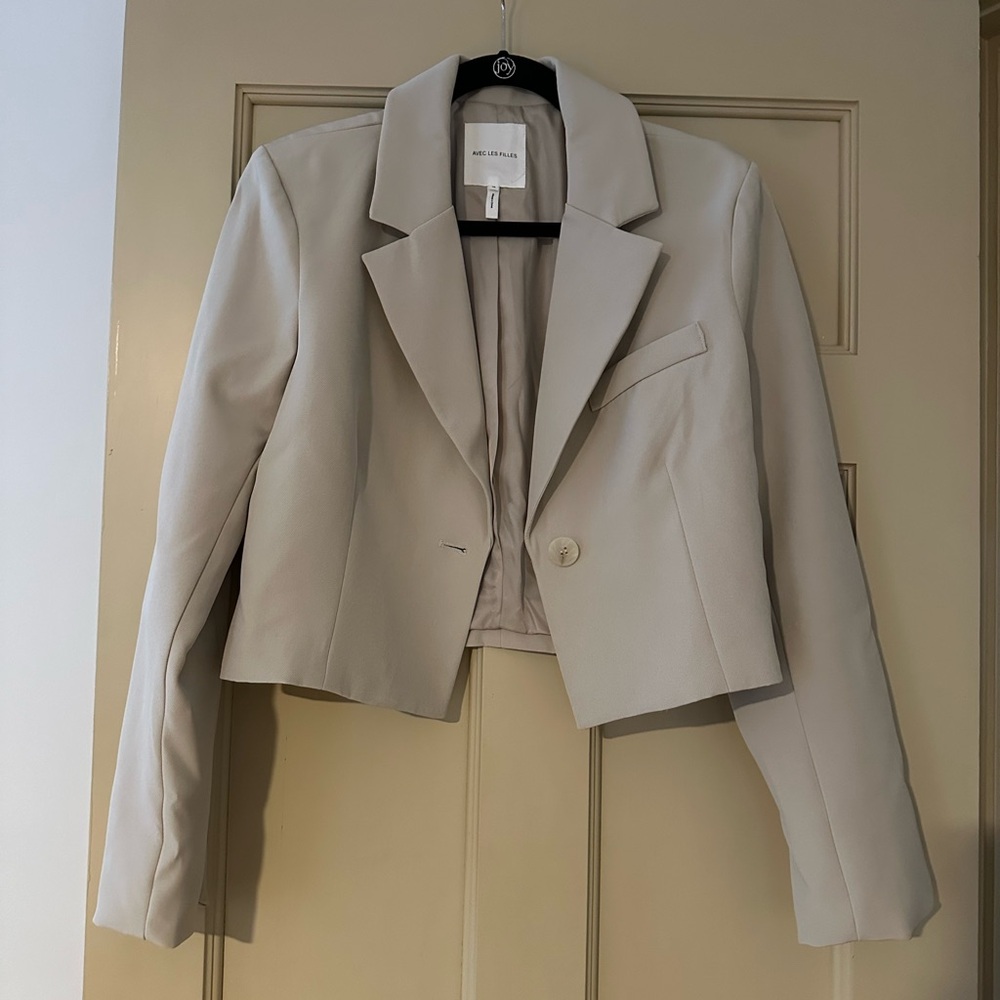 Never Worn Avec Les Filles Light Beige Blazer